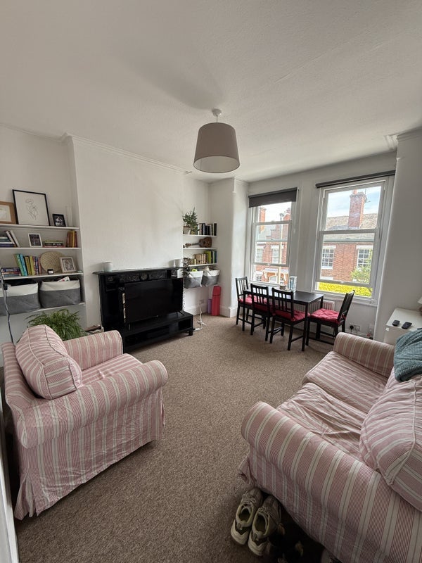 Room Theatre Street in Greater London