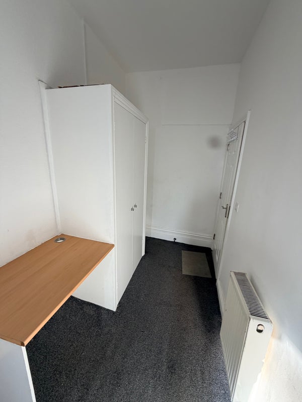 Room Holdenhurst Road in Bournemouth
