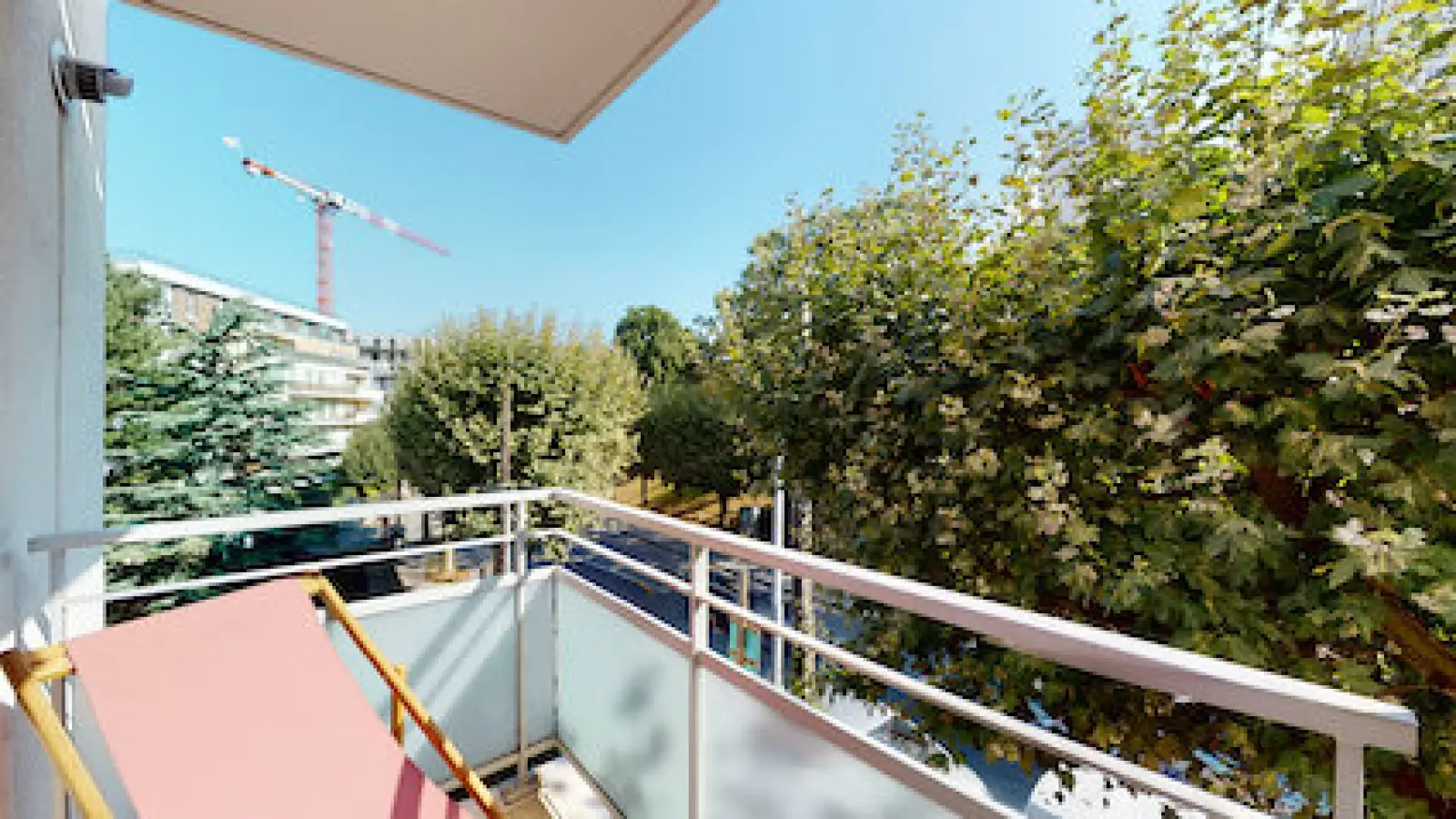 Room A 86 in Rosny-sous-Bois