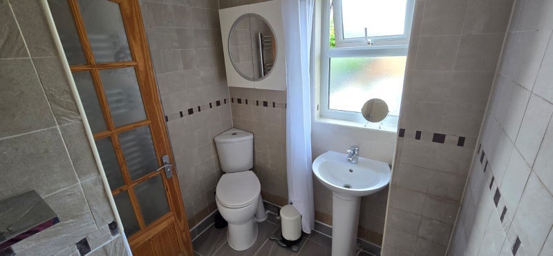 Room Windrose Close in Greater London