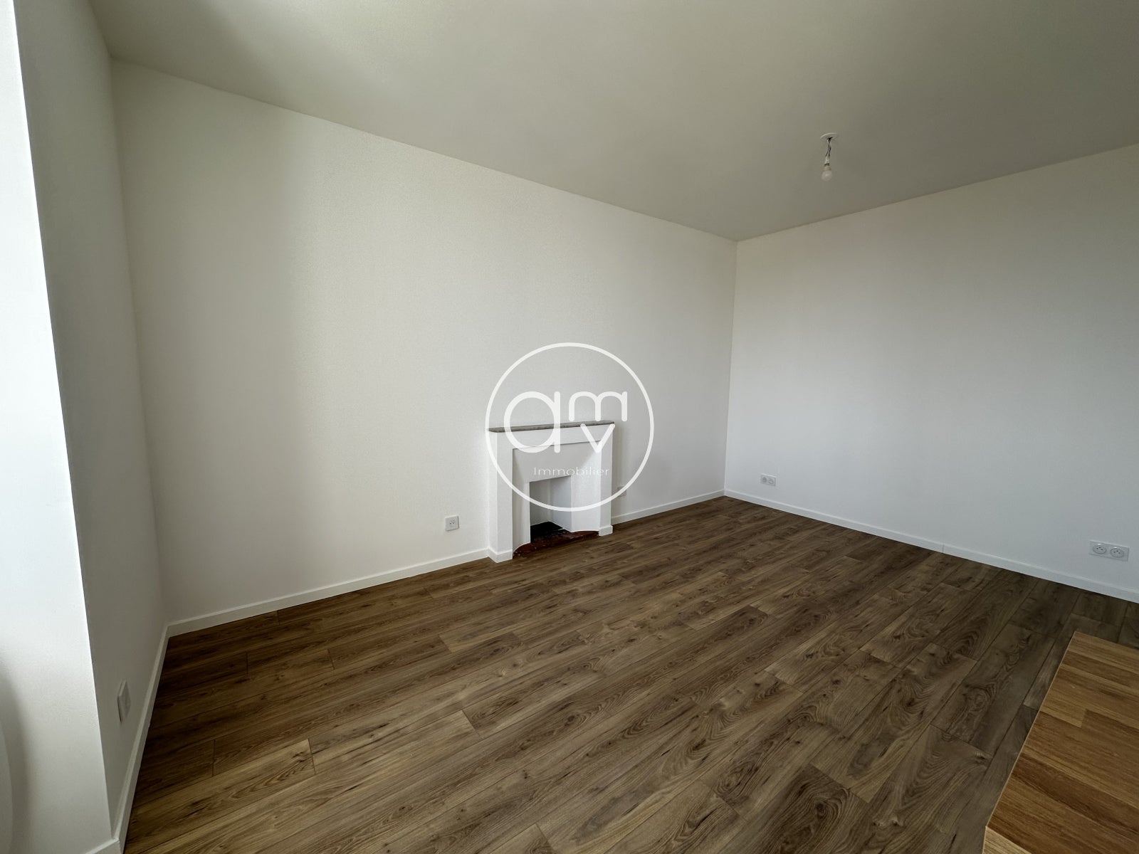 Flat Corniche Marius Escartefigue in Toulon