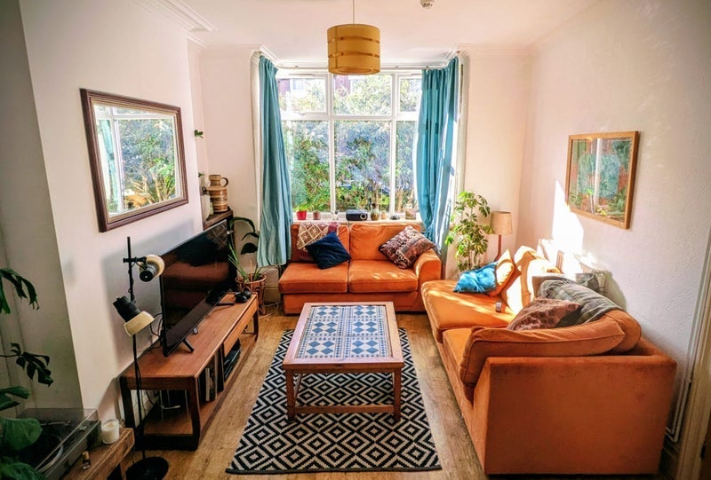Room Clarendon Road in Manchester