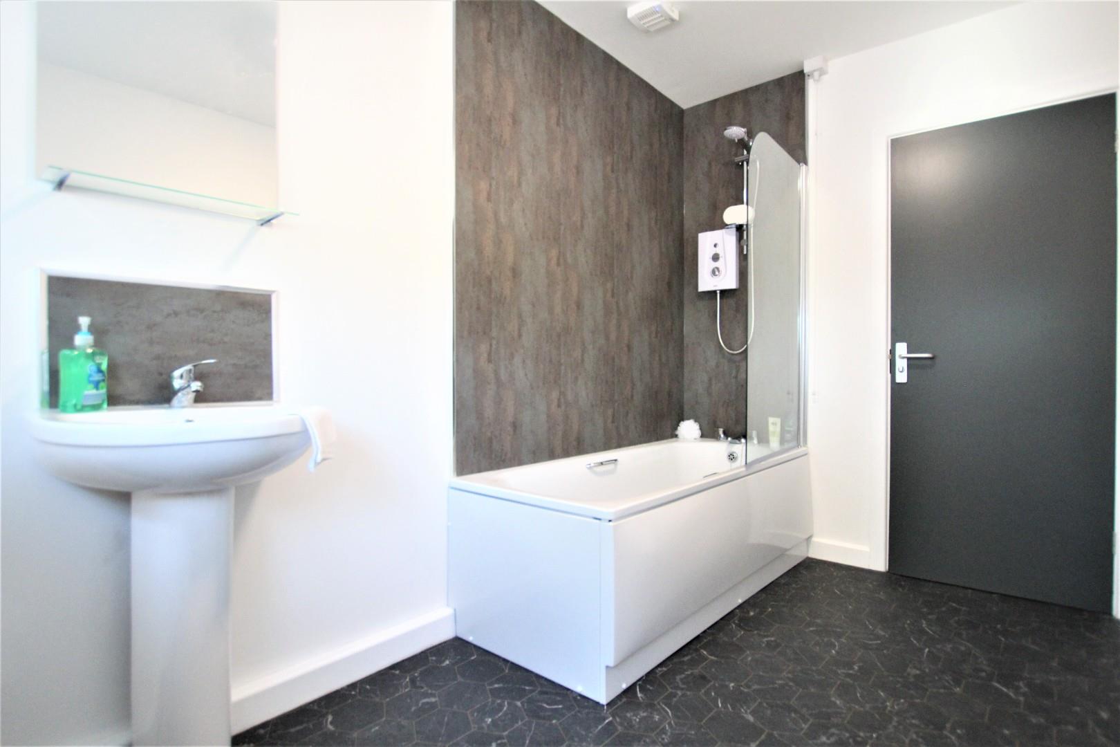 Room Hemlock Lane in Erewash