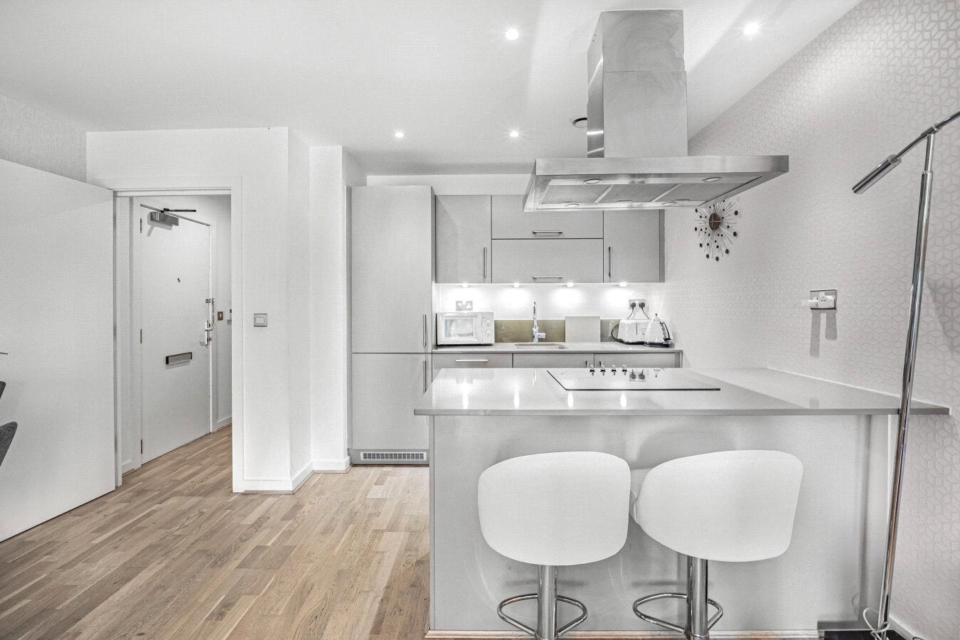 Flat Stebondale Street in Greater London