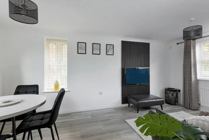 Flat Colossus Way in Milton Keynes