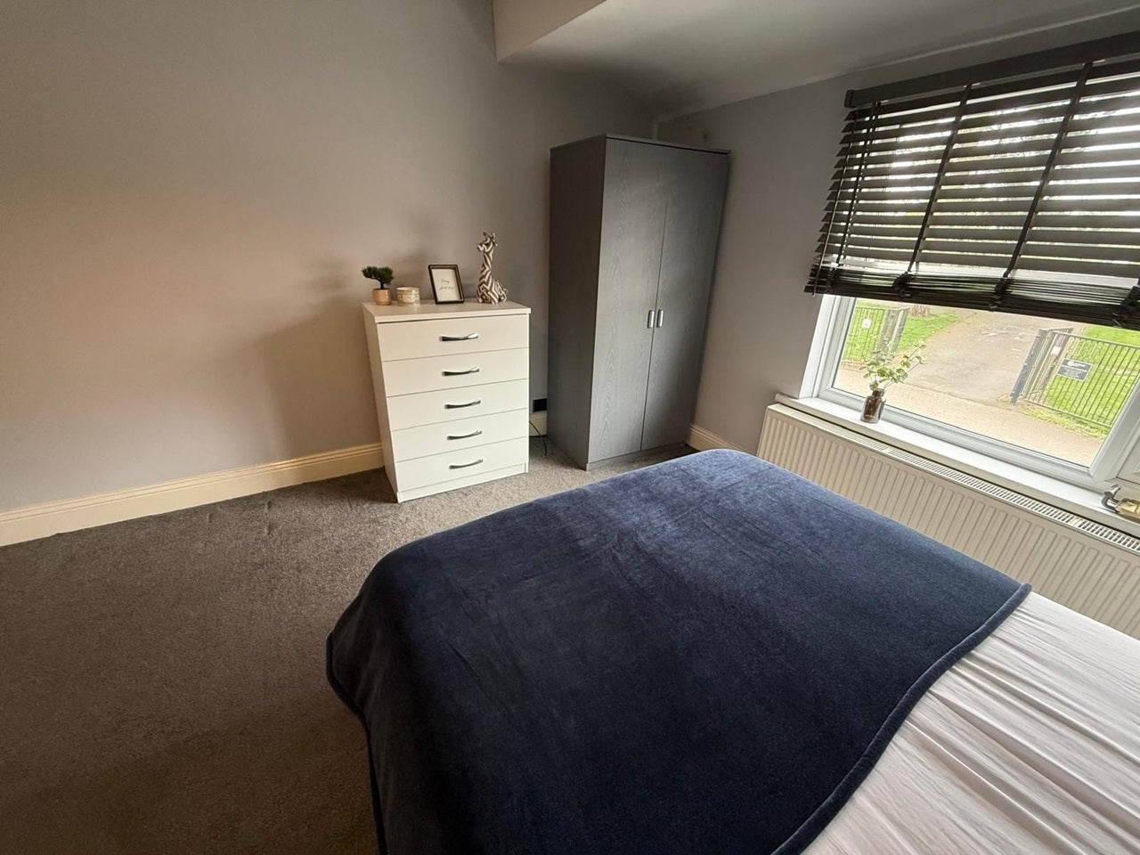 Room Sutton Road in Ashfield