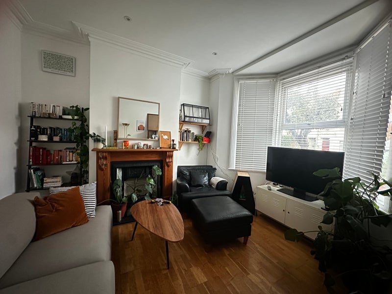 Room Gillespie Road in Greater London