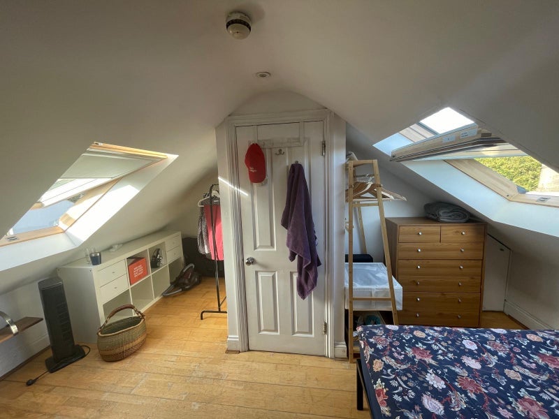 Room Gillespie Road in Greater London