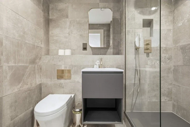 Flat Cheyne Walk in Greater London