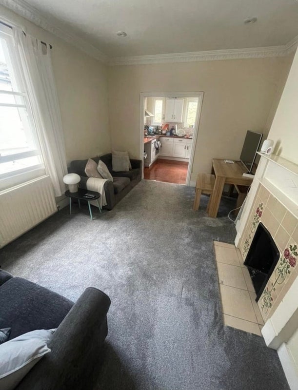 Room Merton Road in Greater London