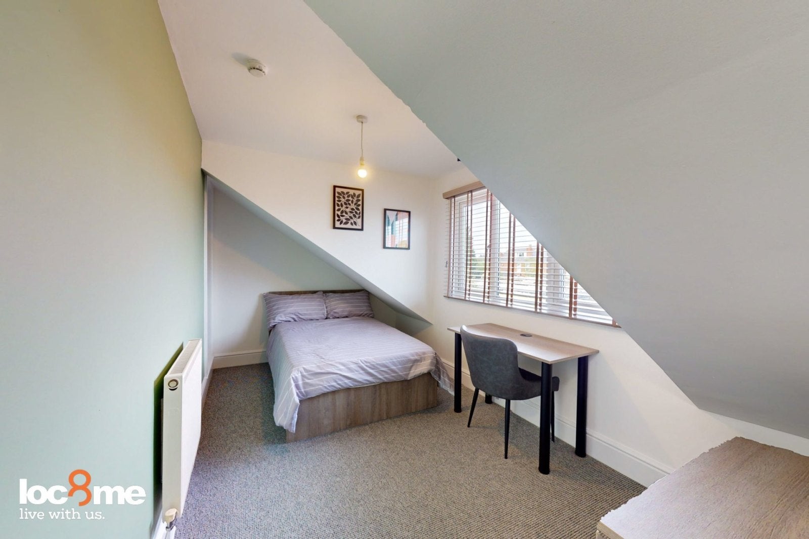 Room Mostyn Road in Birmingham