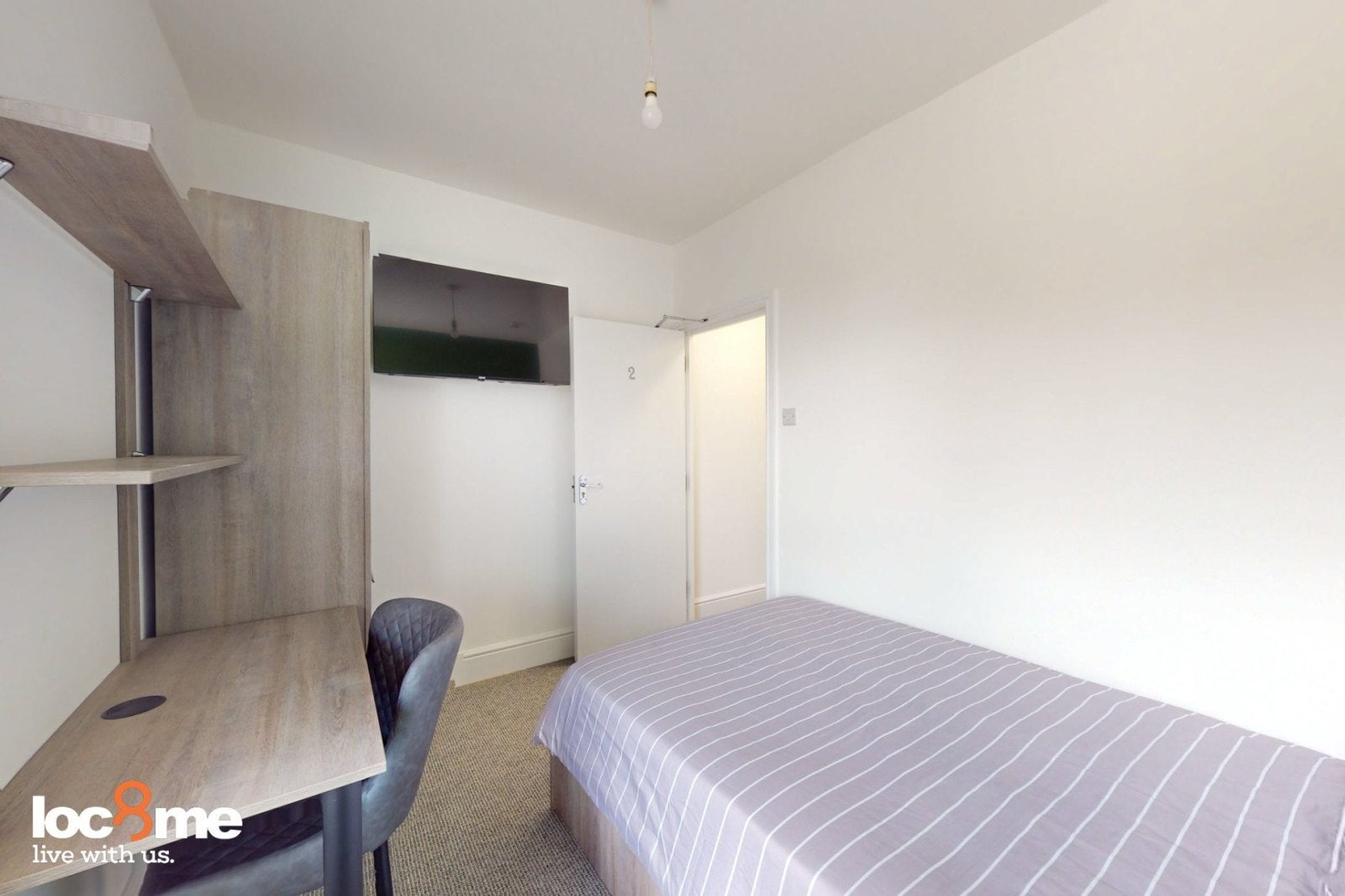 Room Mostyn Road in Birmingham