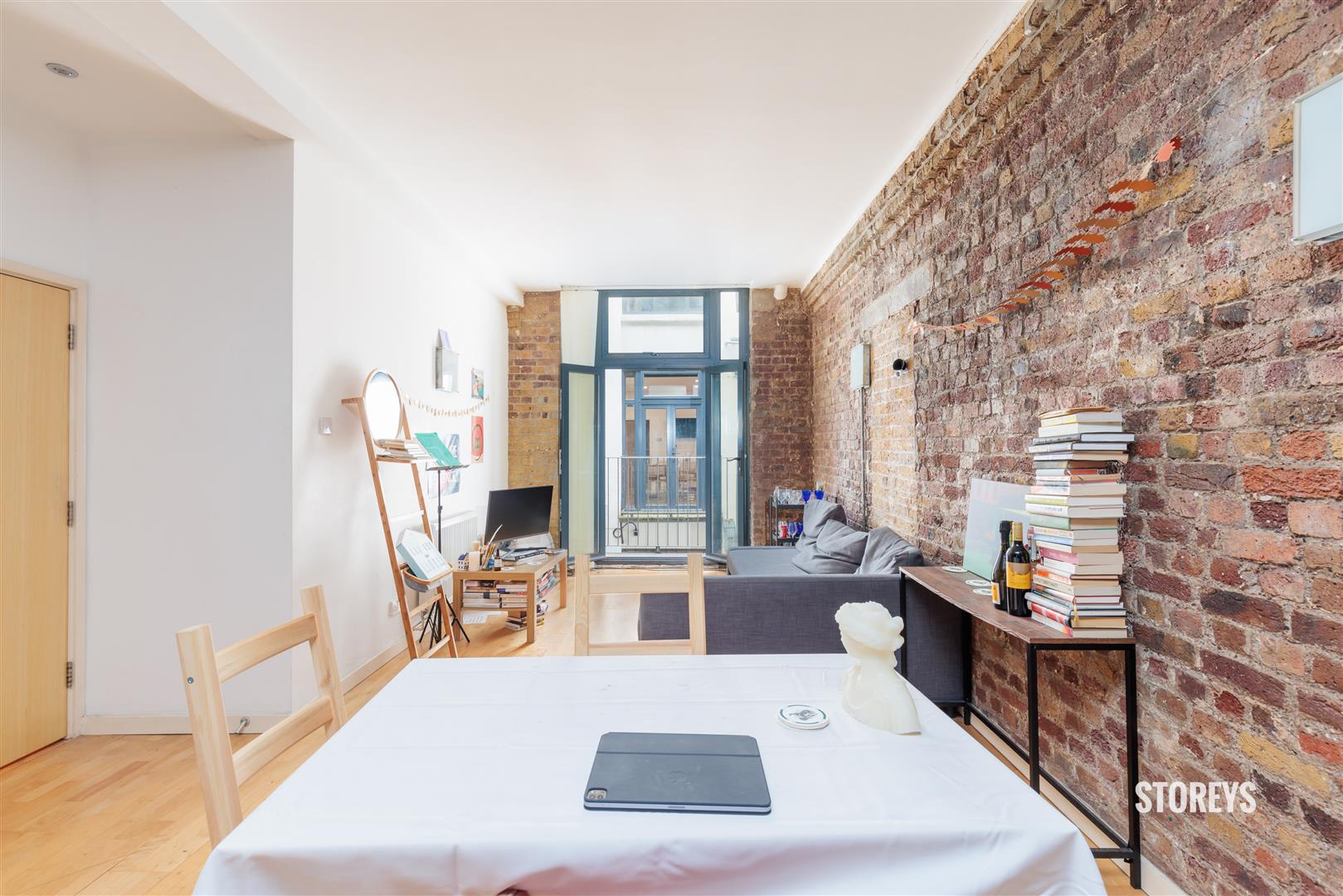 Flat Phipp Street in London