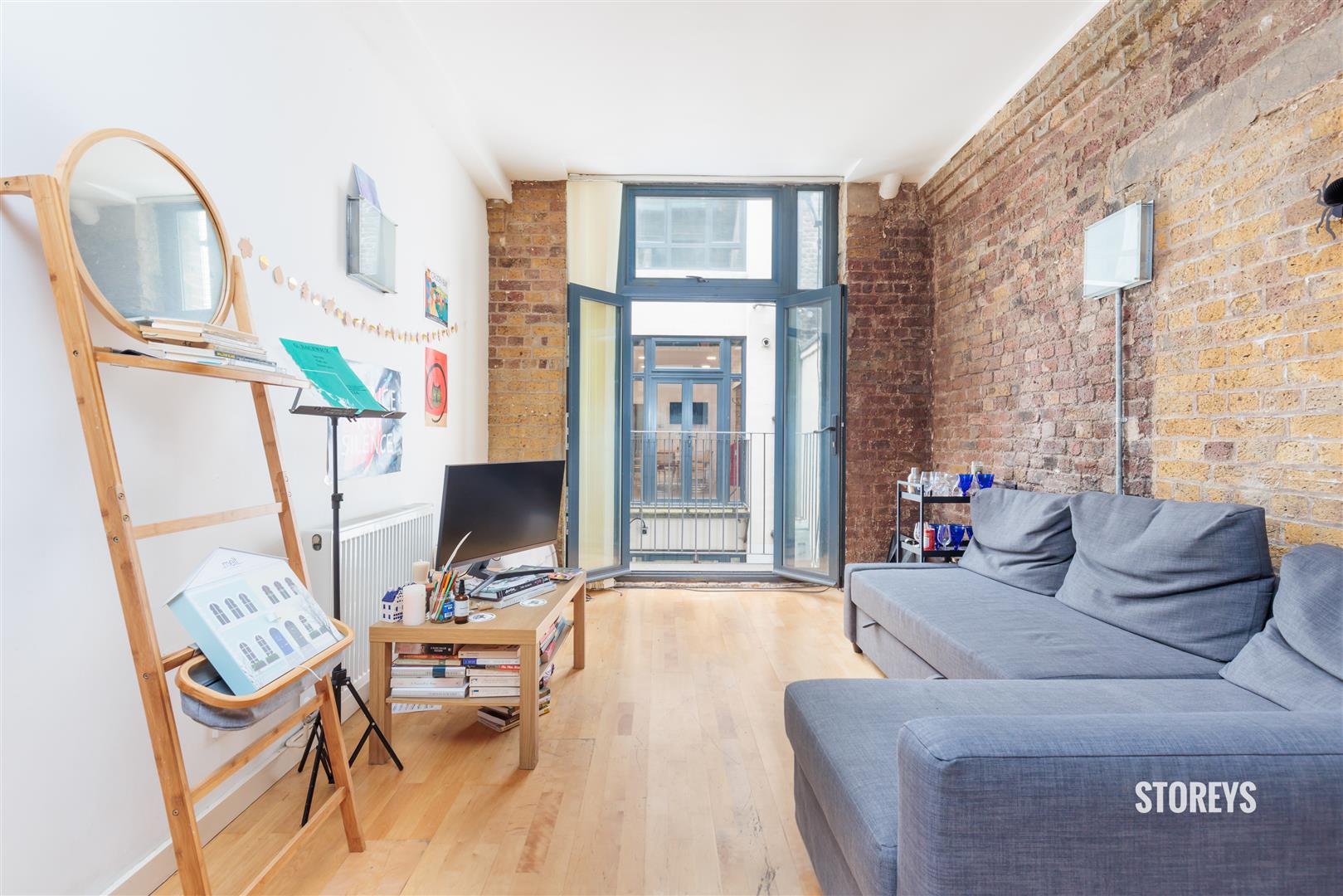 Flat Phipp Street in London