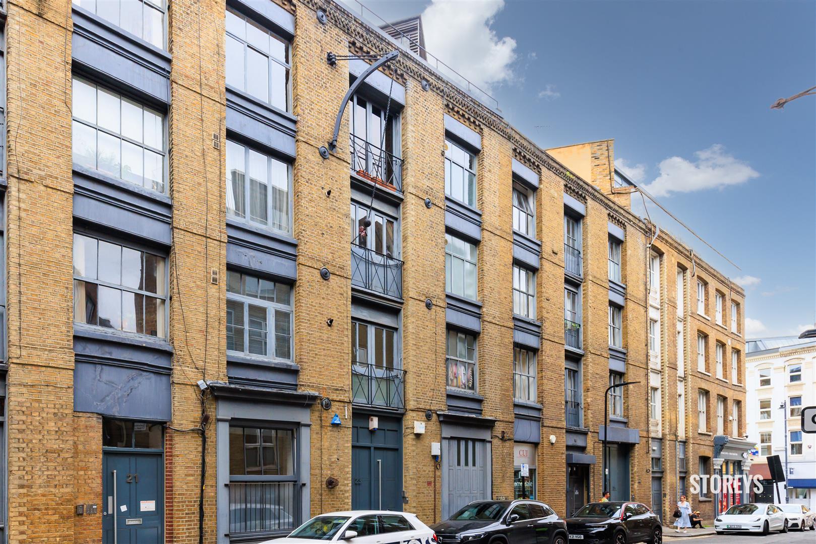 Flat Phipp Street in London