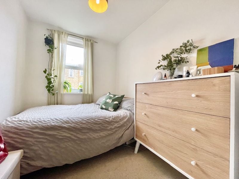 Flat Queensbridge Road in Greater London