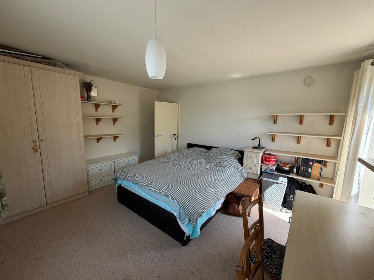 Room Whitehall Road in Leicester