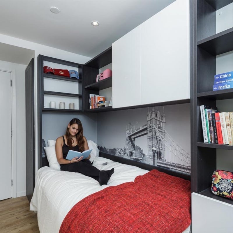 Room Westminster Bridge Road in Greater London
