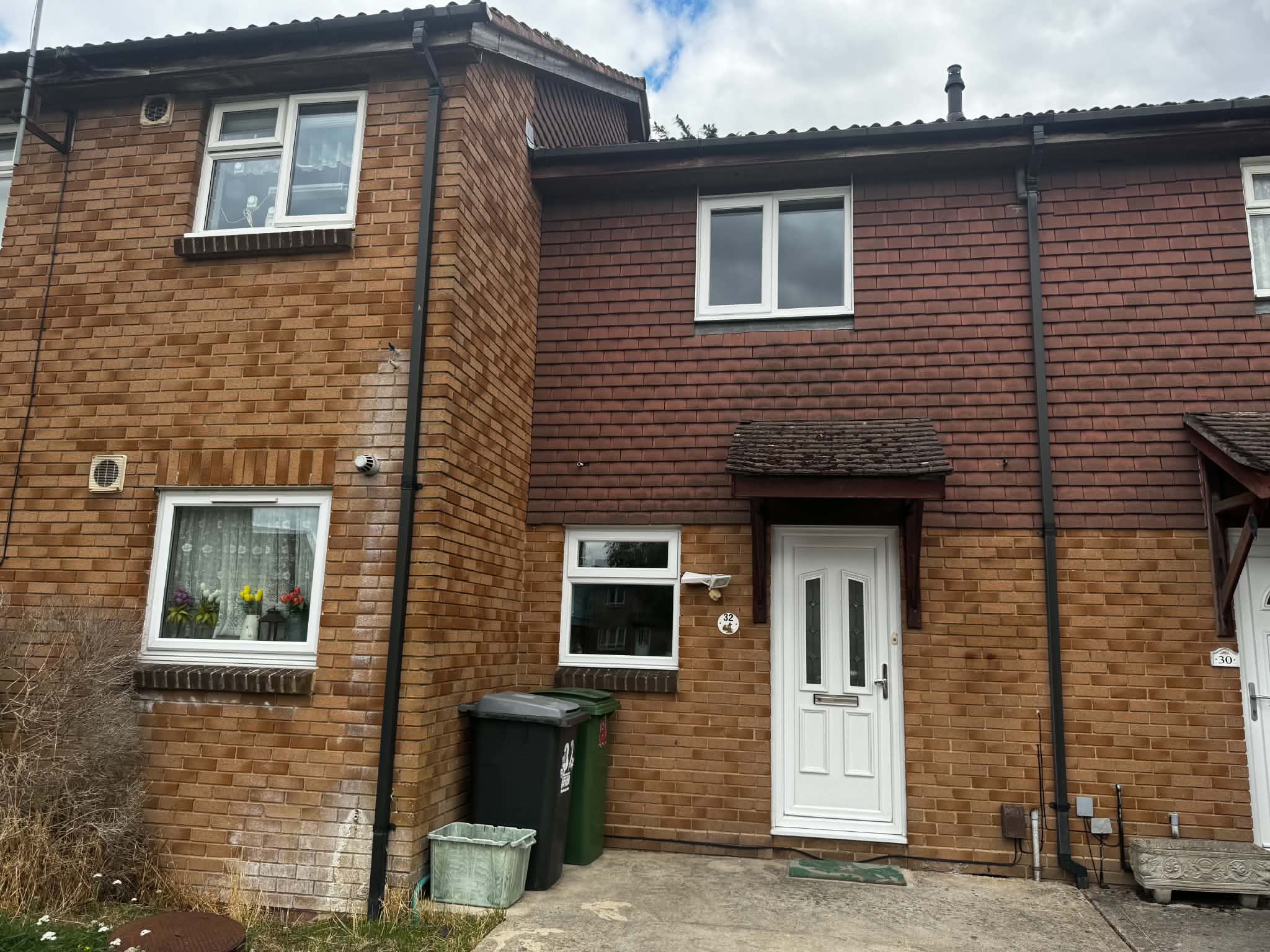 House Snowdon Close in Thatcham