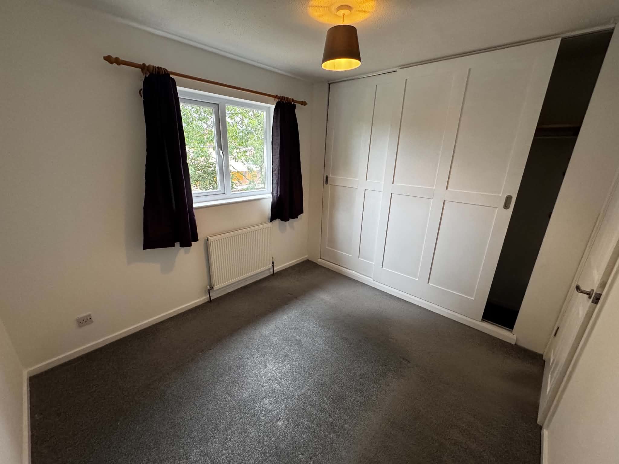House Snowdon Close in Thatcham