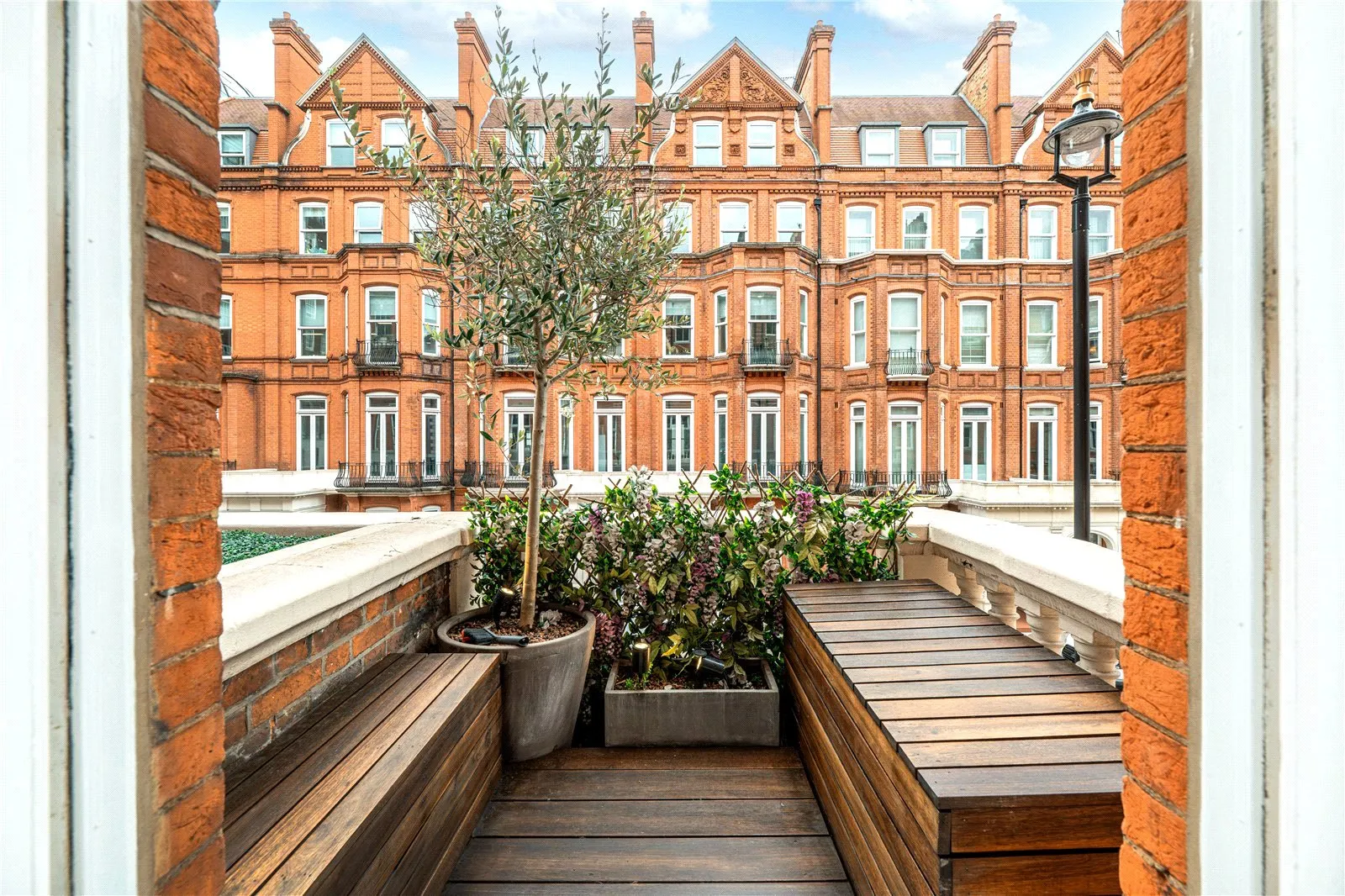 Flat Park Street in City of Westminster