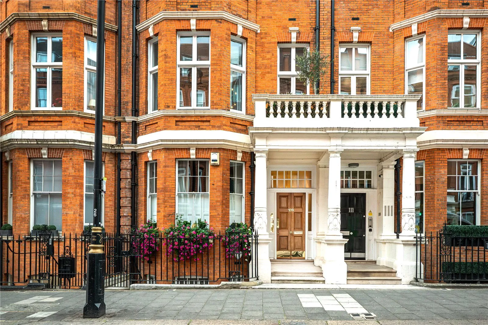 Flat Park Street in City of Westminster