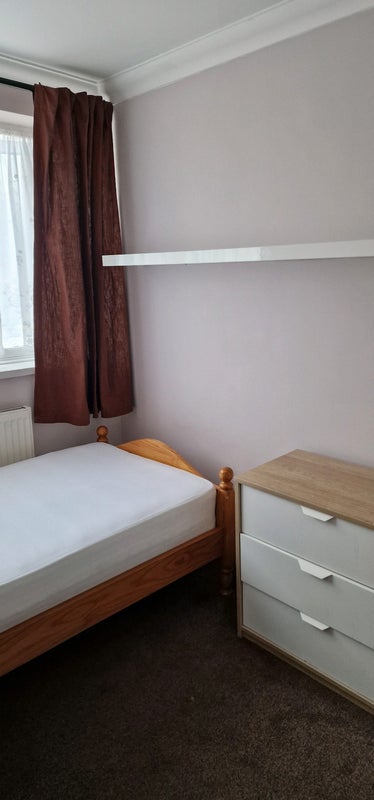 Room Angelfield in Greater London