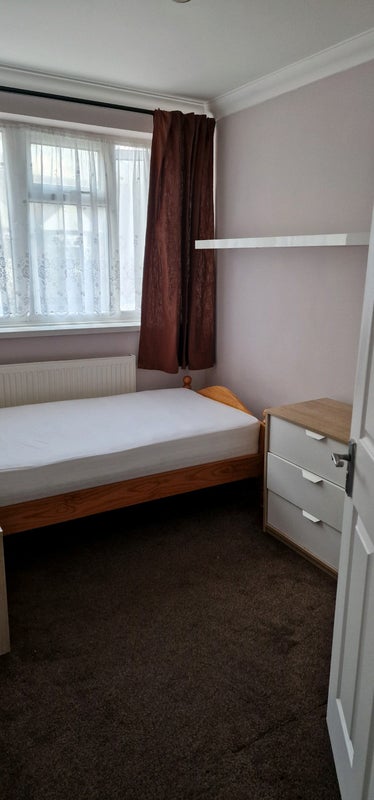 Room Angelfield in Greater London