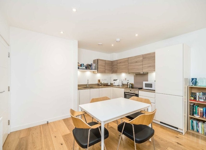 Flat FitzHerbert Walk in Greater London