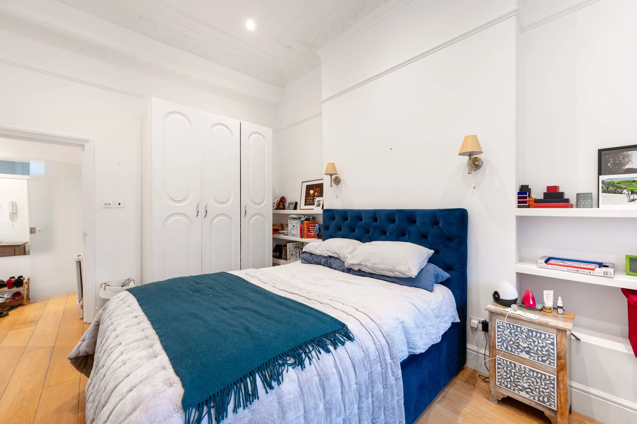 Flat St. Marks Place in Greater London