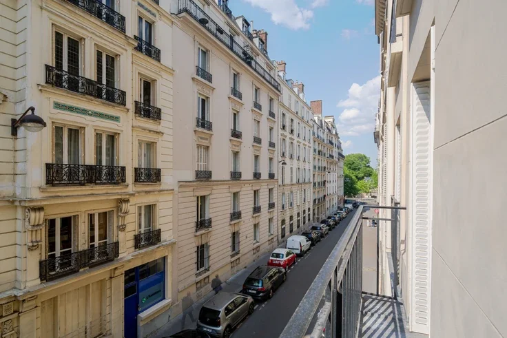 Flat Rue Chevert in Paris