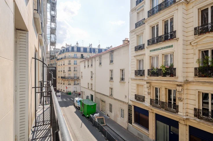 Flat Rue Chevert in Paris