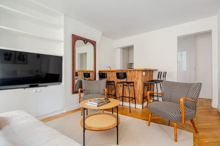 Flat Rue Chevert in Paris