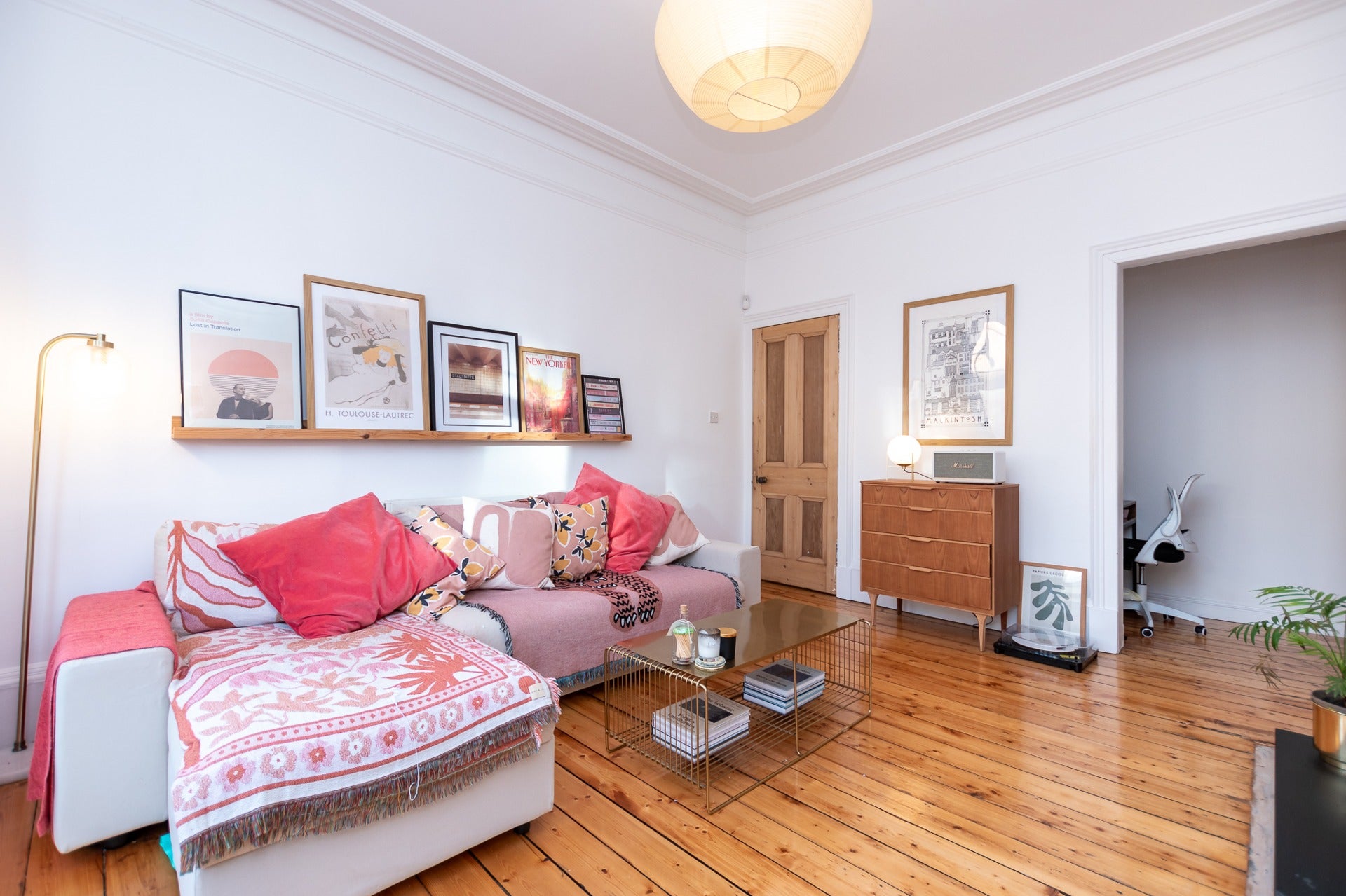 Flat Deanston Drive in Glasgow