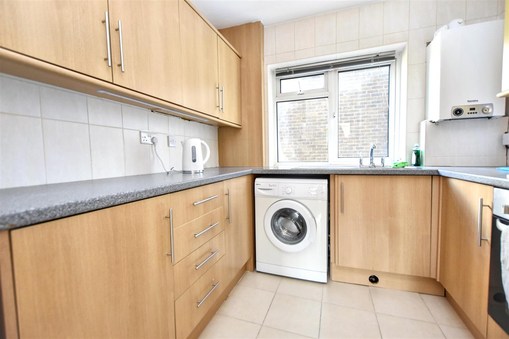Flat Upperton Road in Eastbourne