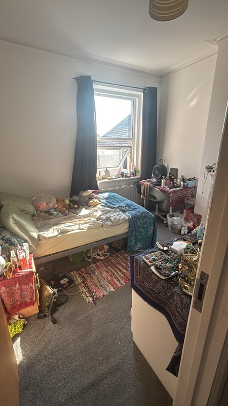 Room Colum Road in Cardiff