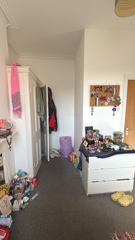 Room Colum Road in Cardiff