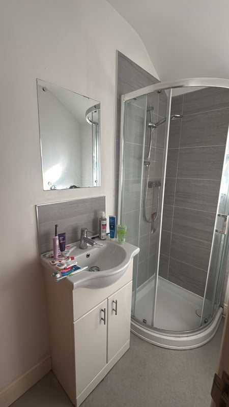 Room Colum Road in Cardiff