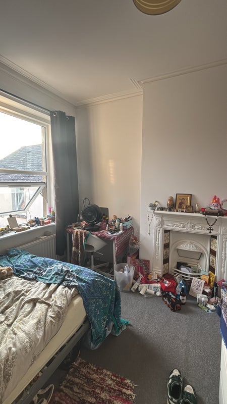 Room Colum Road in Cardiff