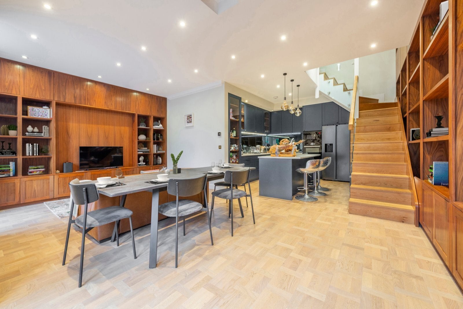 Flat Sutherland Avenue in City of Westminster