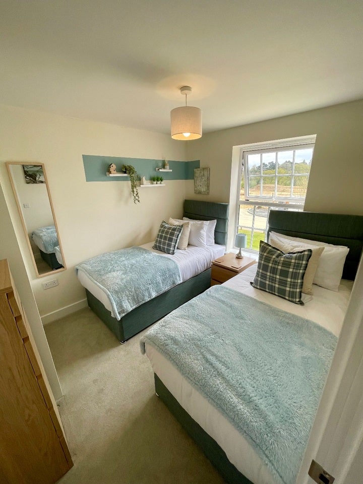 House Harvest Road in Harborough