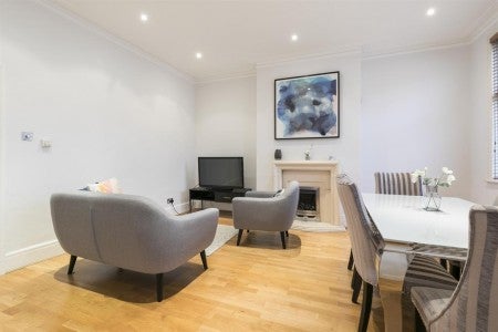 Flat Alkham Road in Greater London