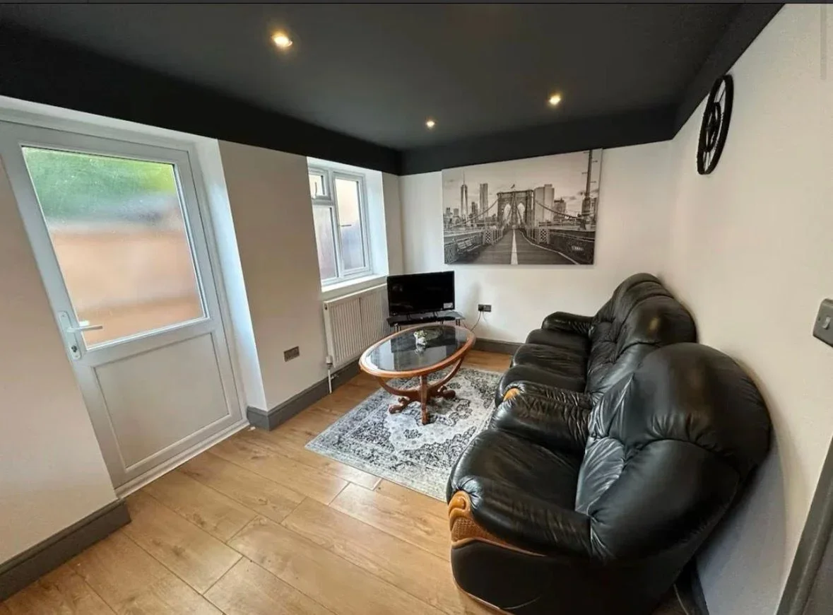 Flat Commonside East in Greater London