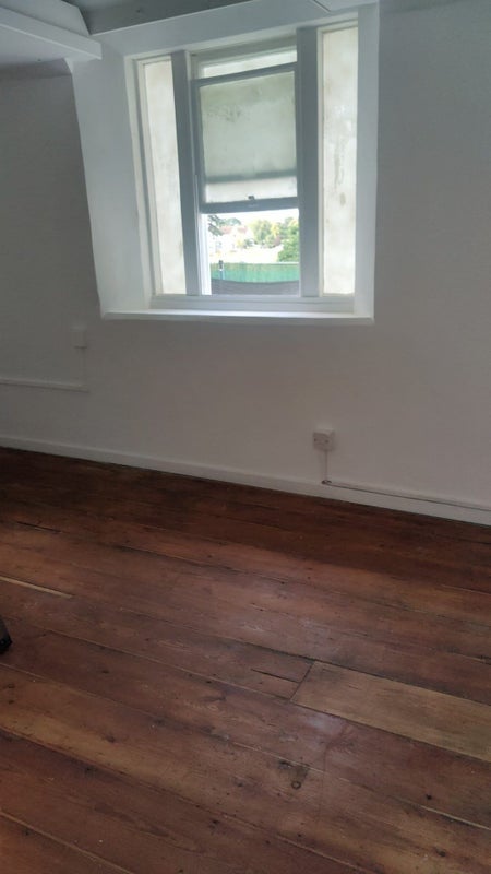 Room Fawn's Manor Close in Greater London