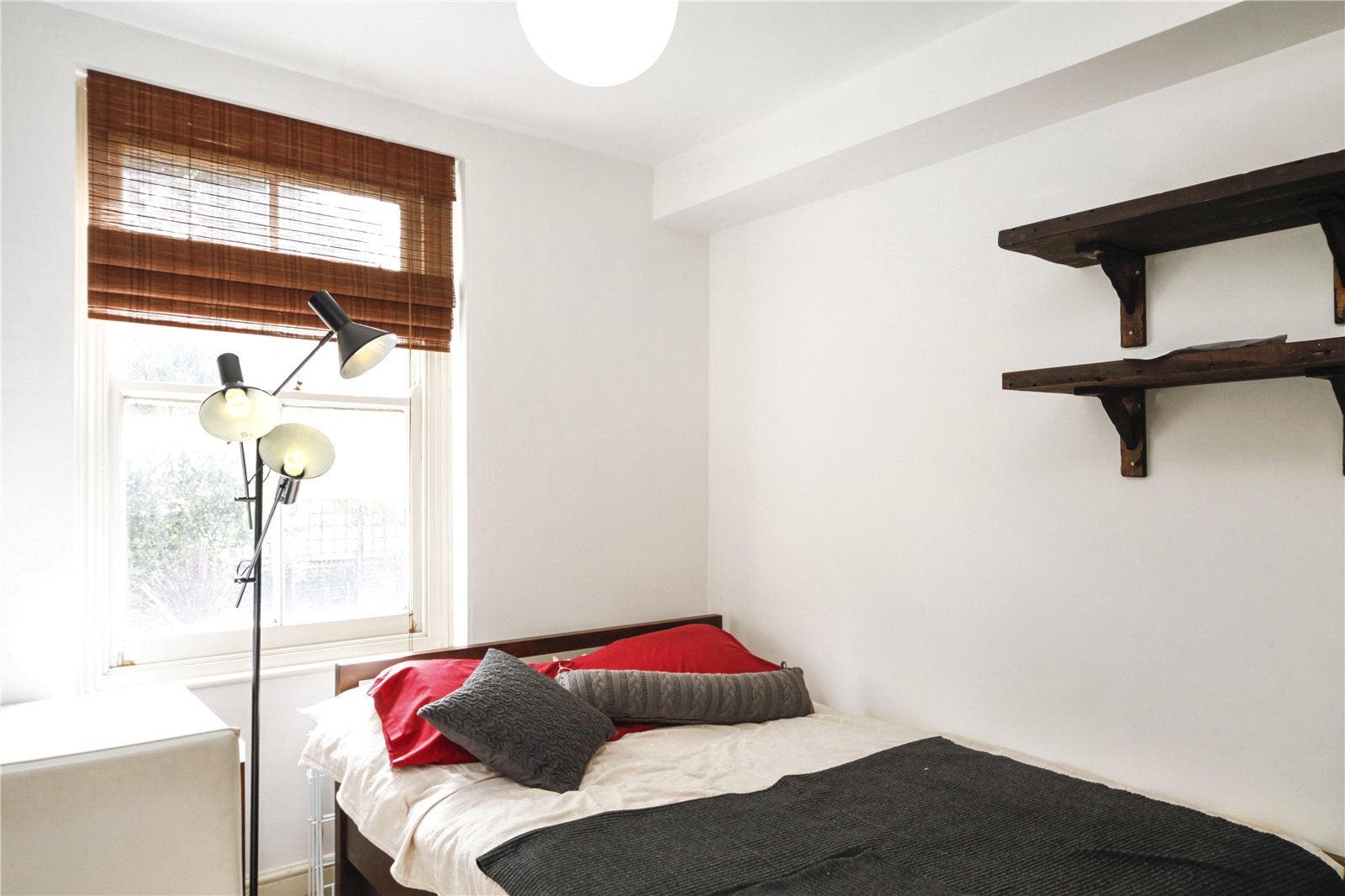 Flat Lime Grove in Greater London