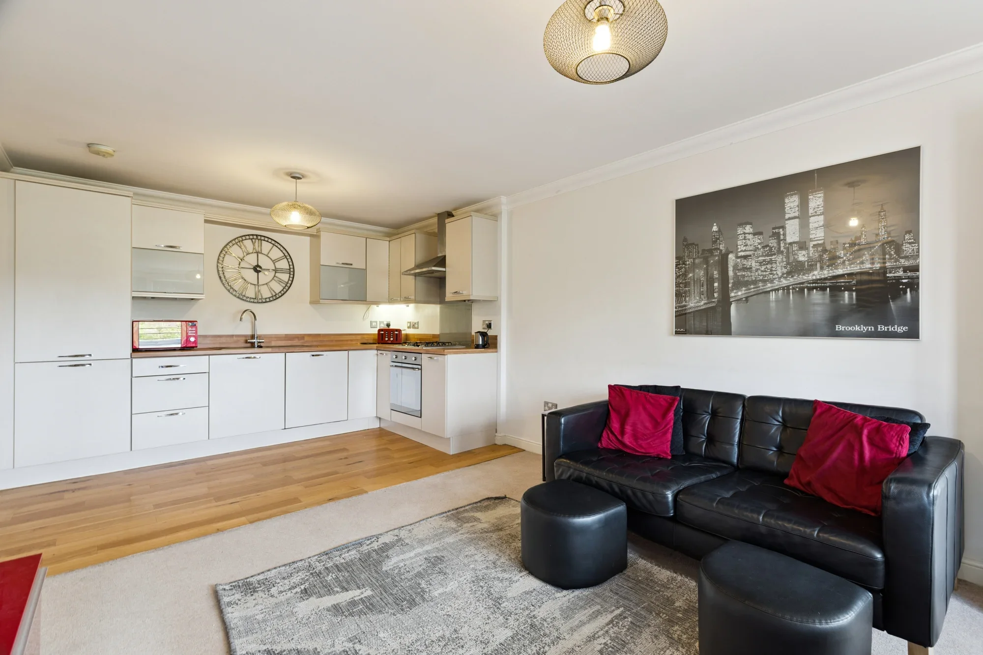 Flat Queen Margaret Drive in Glasgow