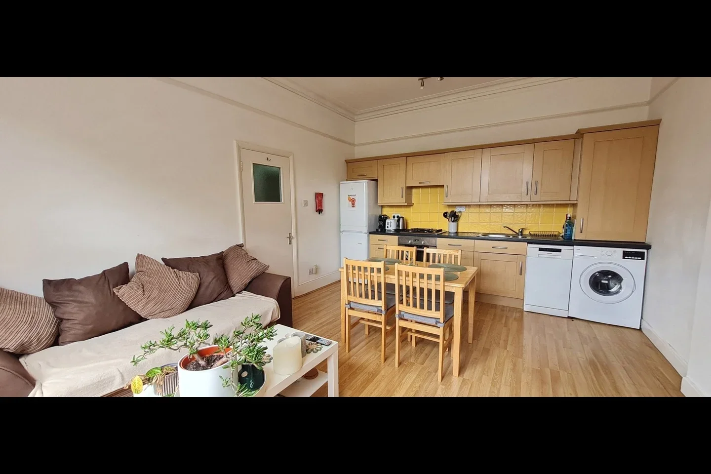 Flat Fordwych Road in Greater London