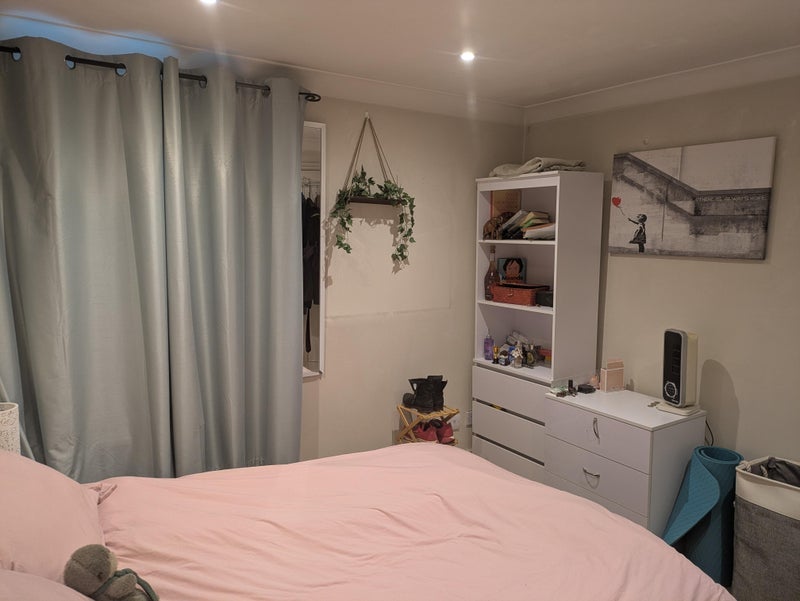 Room Wandsworth Bridge Road in Greater London