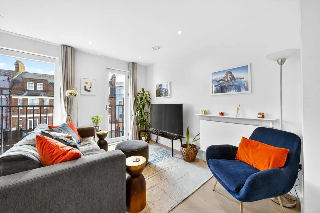 Flat Seven Sisters Road in Greater London