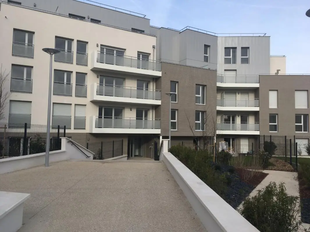 Flat Rue Pierre-Gilles de Gennes in Antony